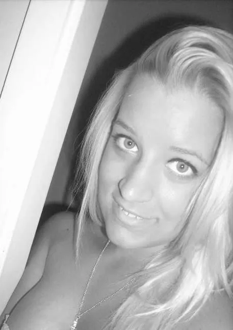 Lara, 23 Jahre — seitensprung in Berlin