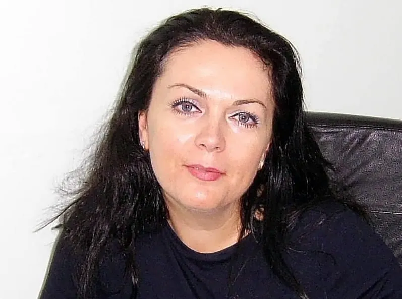 Lina, 35 Jahre — seitensprung in Bielefeld