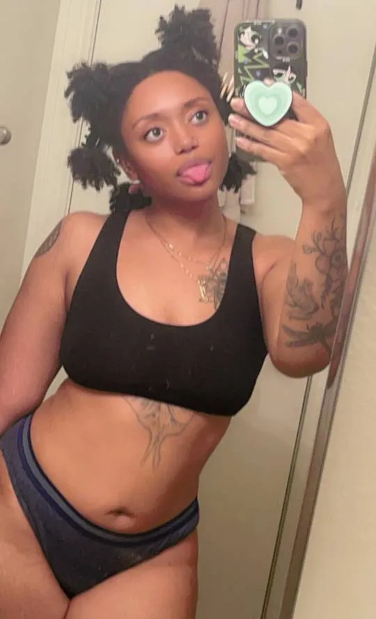 Yara, 22 Jahre — seitensprung in Köln