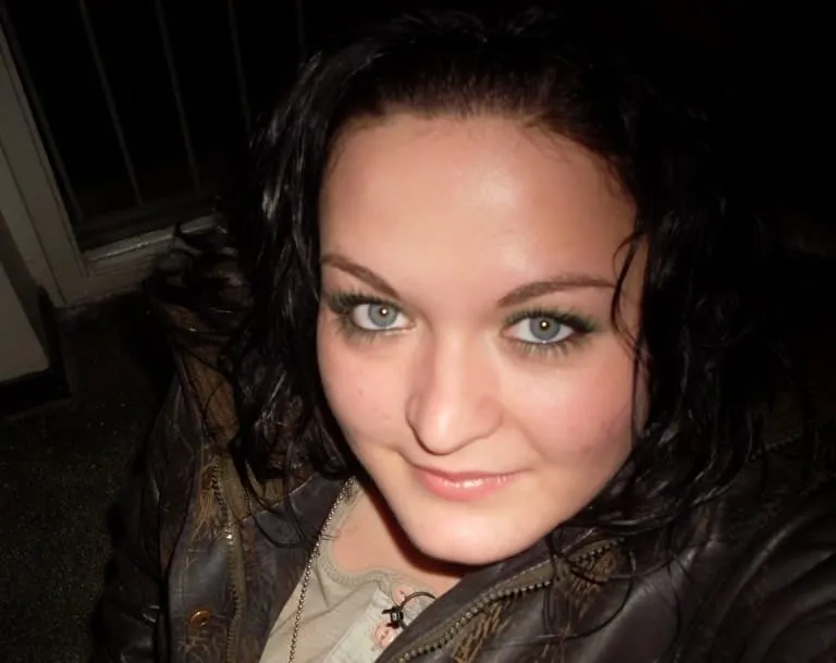 Mira, 22 Jahre — seitensprung in Nippes