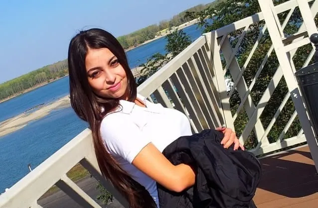 Elif, 23 Jahre — seitensprung in Bielefeld
